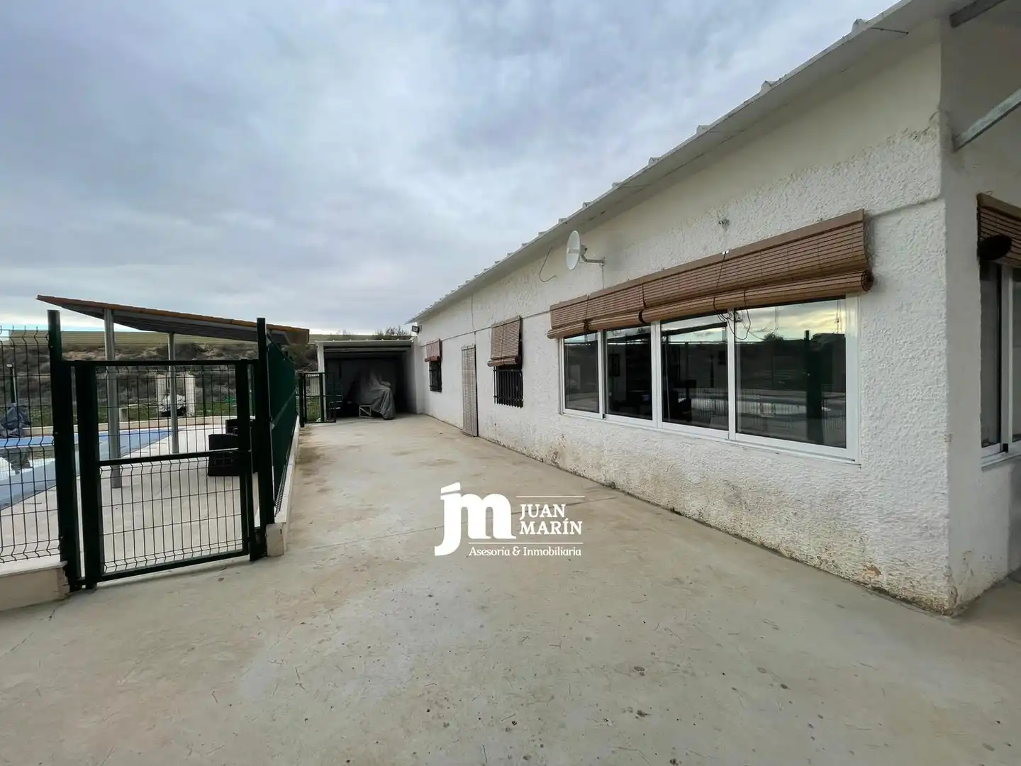 Vista exterior de Finca rústica en venda en Abarán amb Aire condicionat, Traster i Piscina