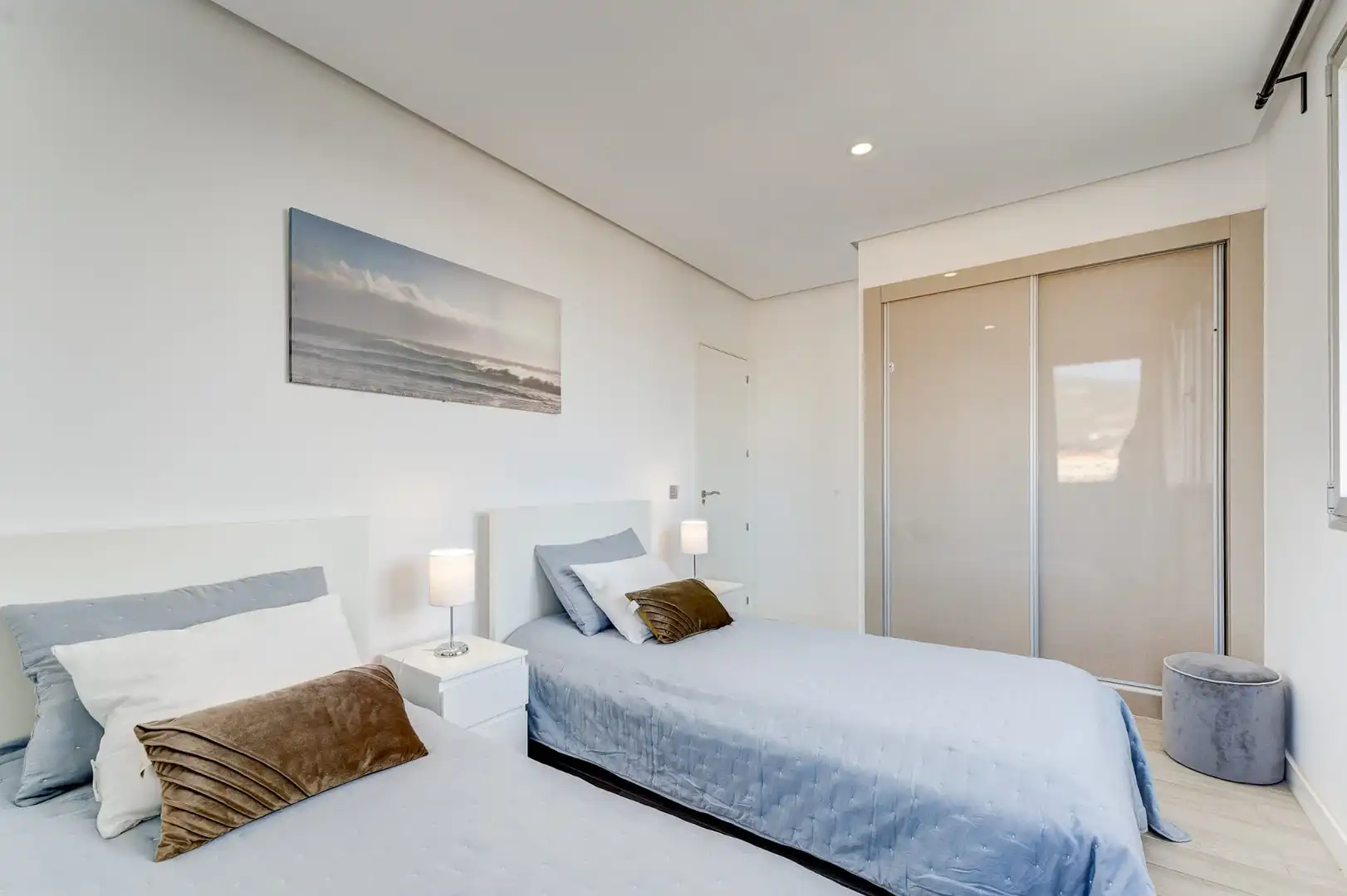 Dormitori de Apartament en venda en Adeje amb Terrassa, Piscina i Moblat