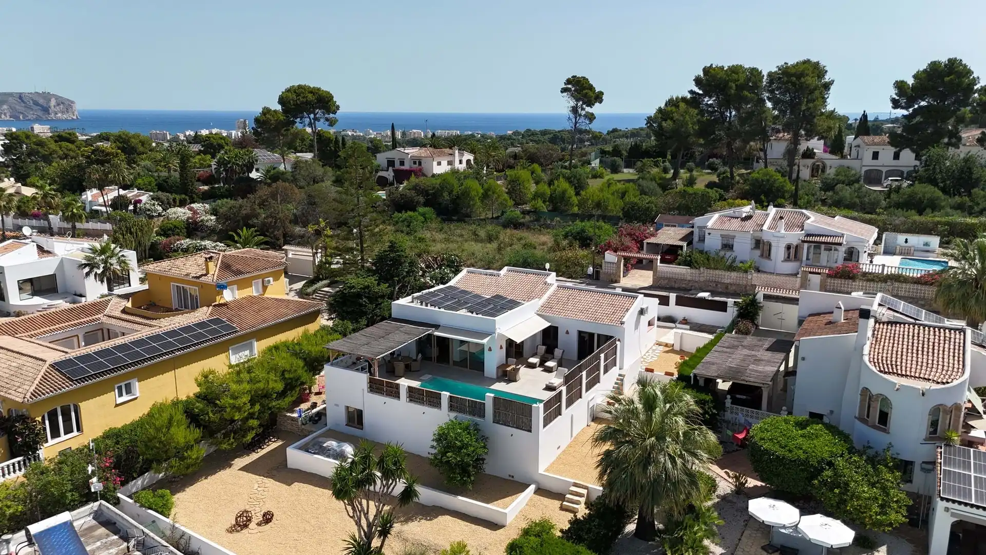 Vista exterior de Casa o xalet en venda en Jávea / Xàbia amb Aire condicionat, Terrassa i Traster