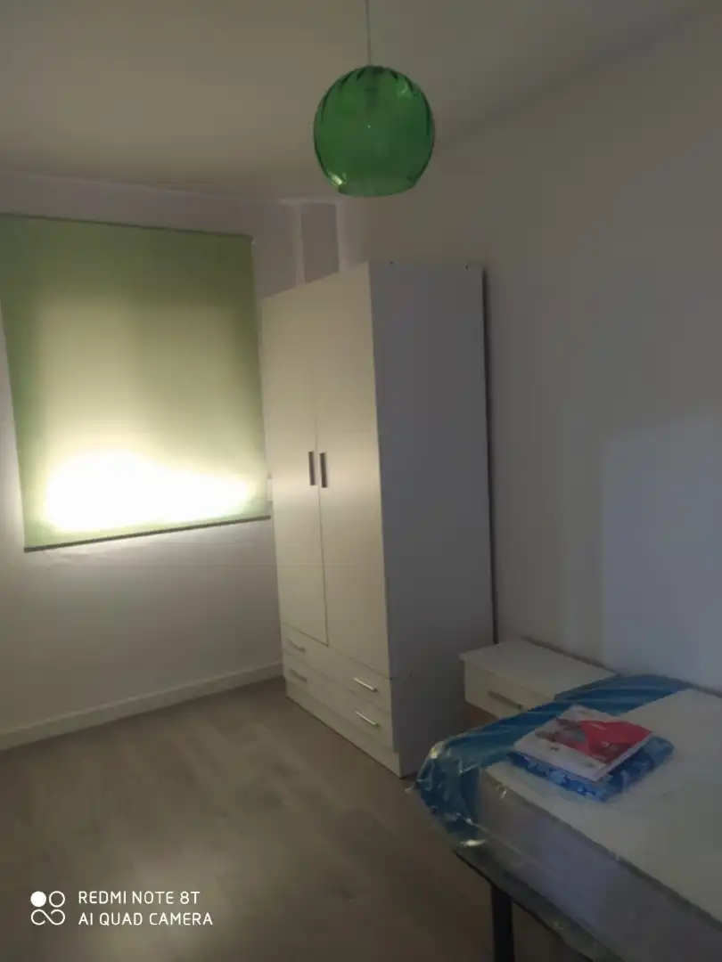 Schlafzimmer von Wohnung zur Miete in Huelva mit Möbliert, Waschmaschine und Balkon