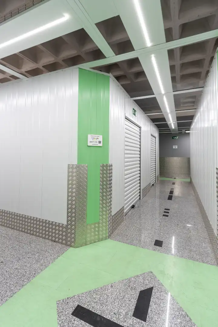 Storage room for rent in Madrid  with Alarm