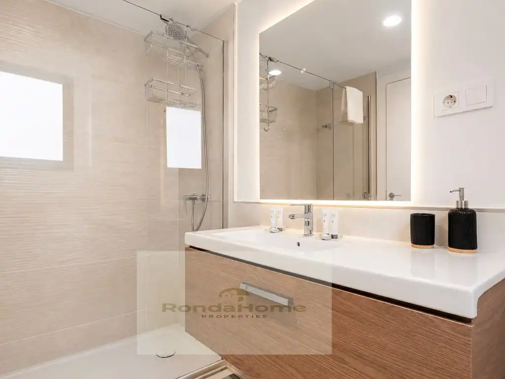 Baño de Piso en venta en Mijas