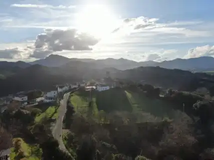 Vista exterior de Casa o xalet en venda en Zumaia amb Jardí privat, Terrassa i Moblat