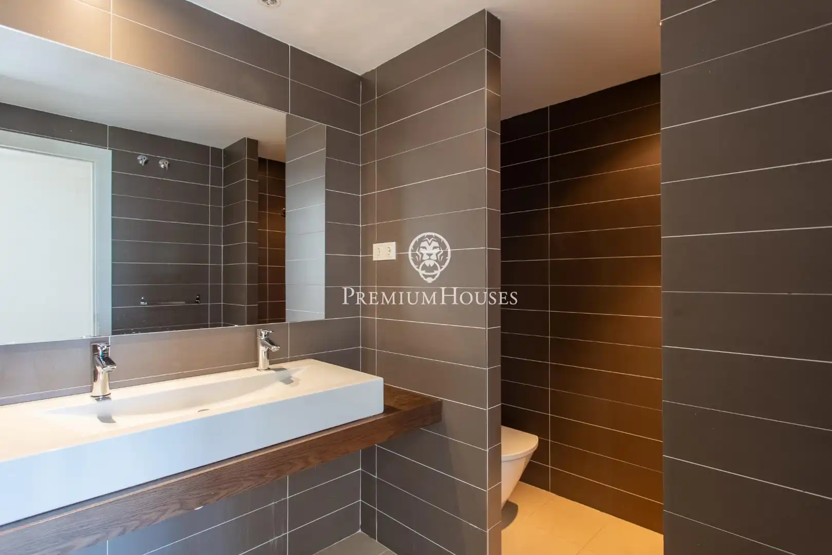 Baño de Casa o chalet en venta en Mataró con Aire acondicionado, Calefacción y Jardín privado