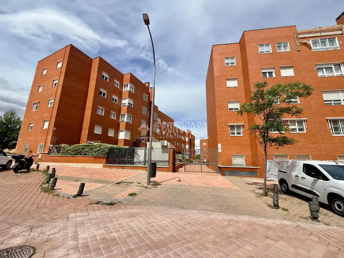 Vista exterior de Piso en venta en Madrid