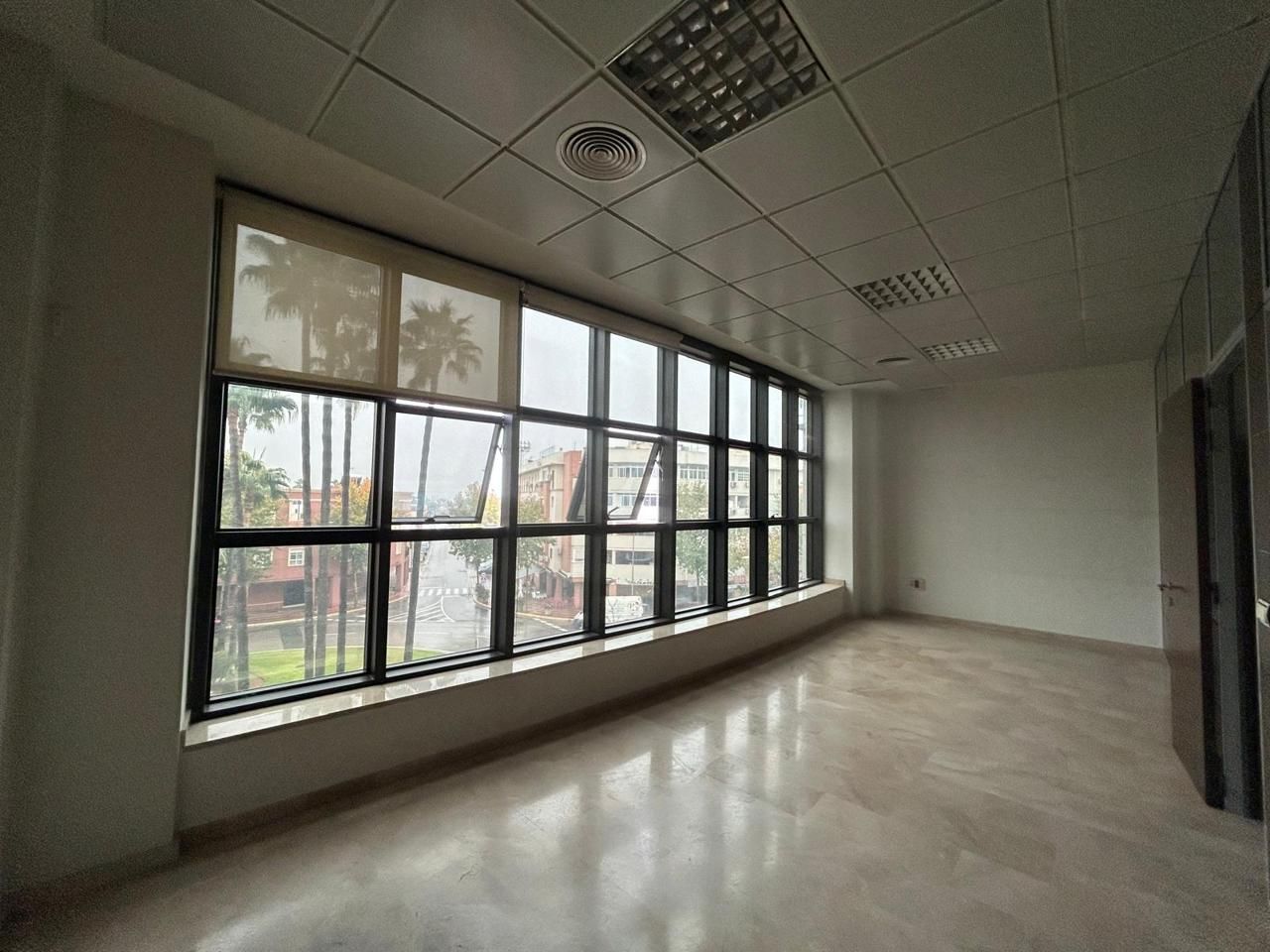 Office for sale in Dos Hermanas