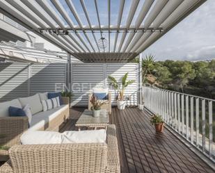 Terrassa de Apartament de lloguer en Sant Pere de Ribes amb Aire condicionat, Terrassa i Piscina