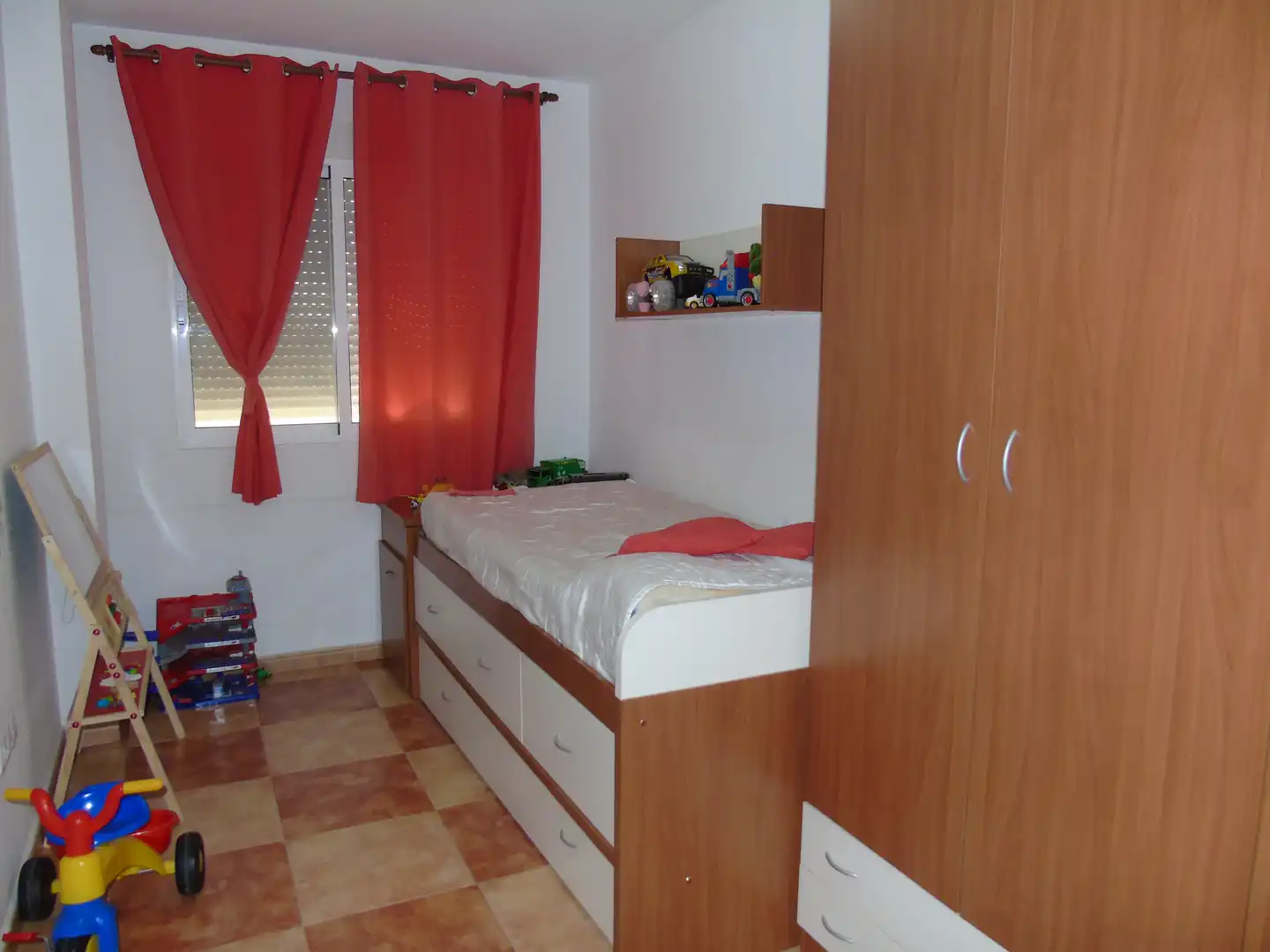 Schlafzimmer von Dachboden zum Verkauf in Lorquí mit Klimaanlage, Terrasse und Ofen