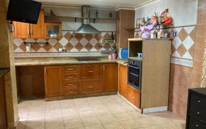 Kitchen of Flat for sale in Crevillent  with Air Conditioner