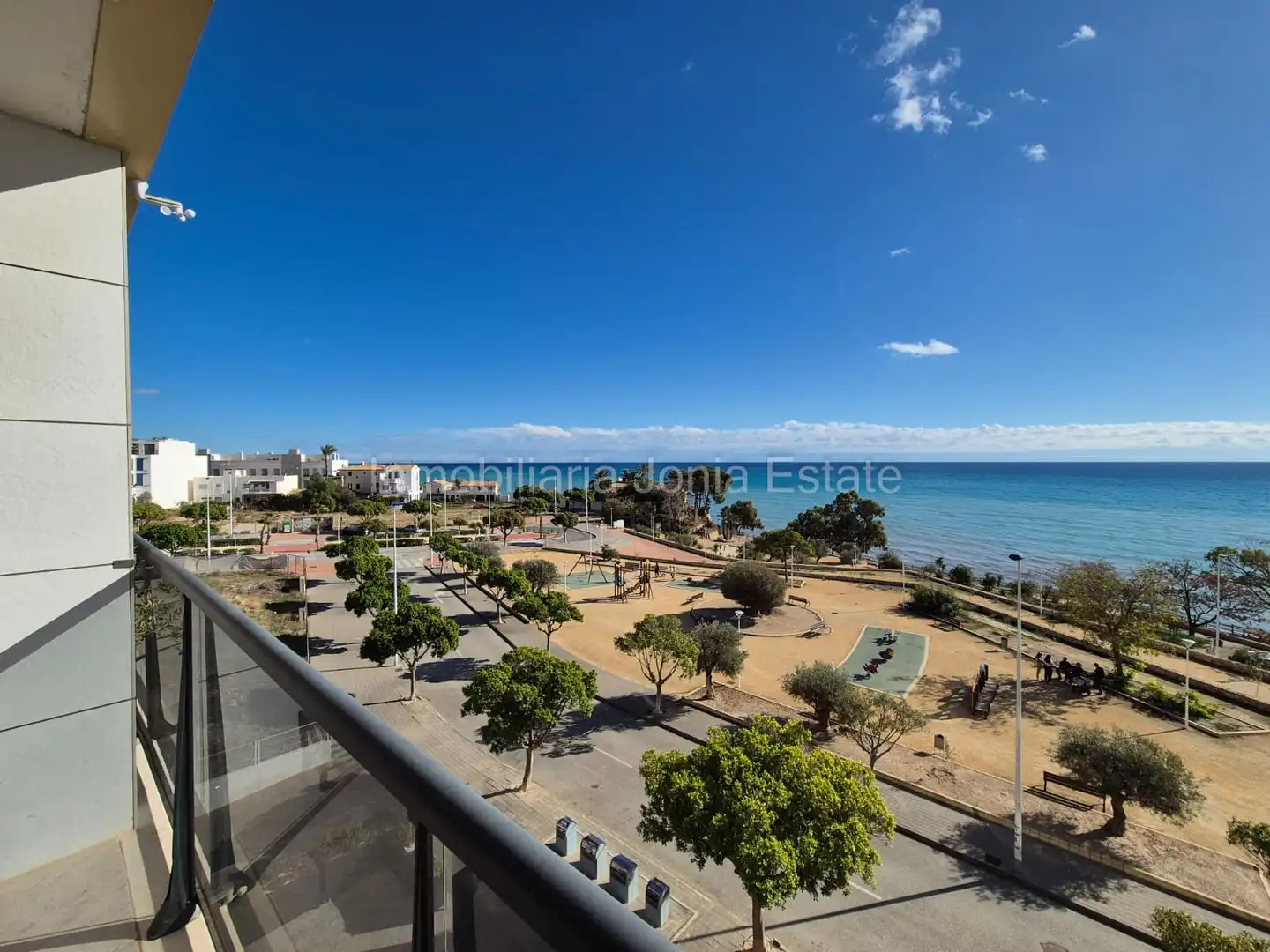 Vista exterior de Apartament de lloguer en Villajoyosa / La Vila Joiosa amb Aire condicionat, Jardí privat i Terrassa