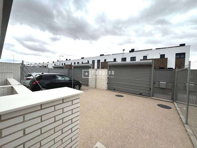 Casa-chalet en Alquiler en Fresnos I y II