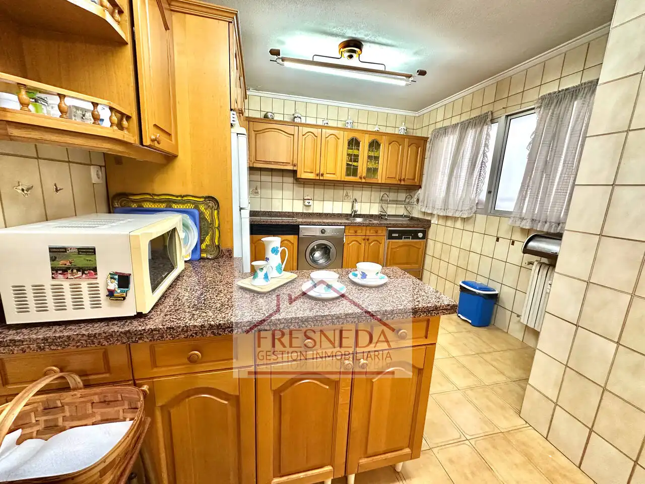 Cocina de Piso en venta en Oviedo  con Calefacción, Terraza y Trastero