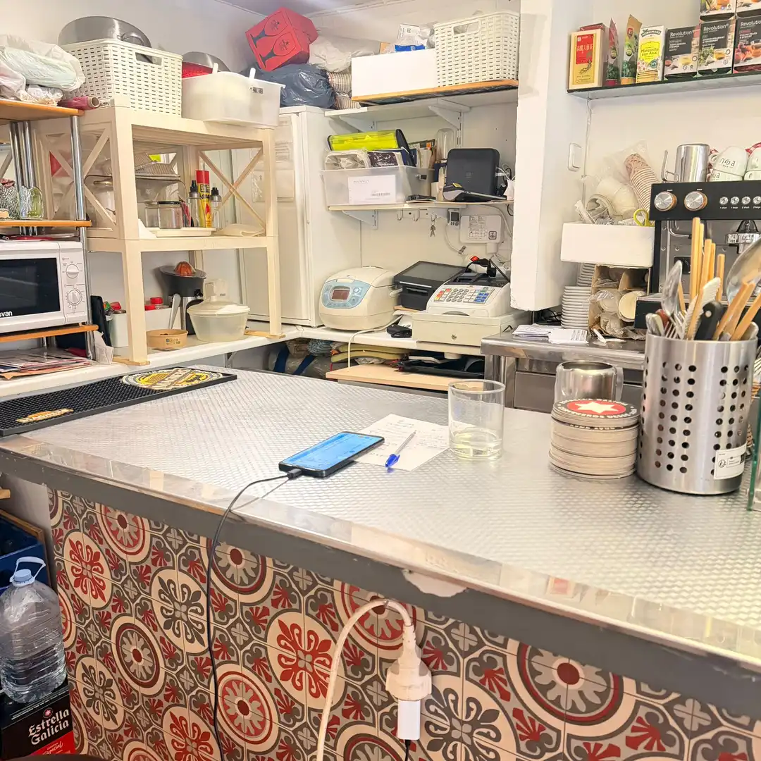 Cocina de Local en traspaso en Barcelona con Aire acondicionado, Amueblado y Alarma