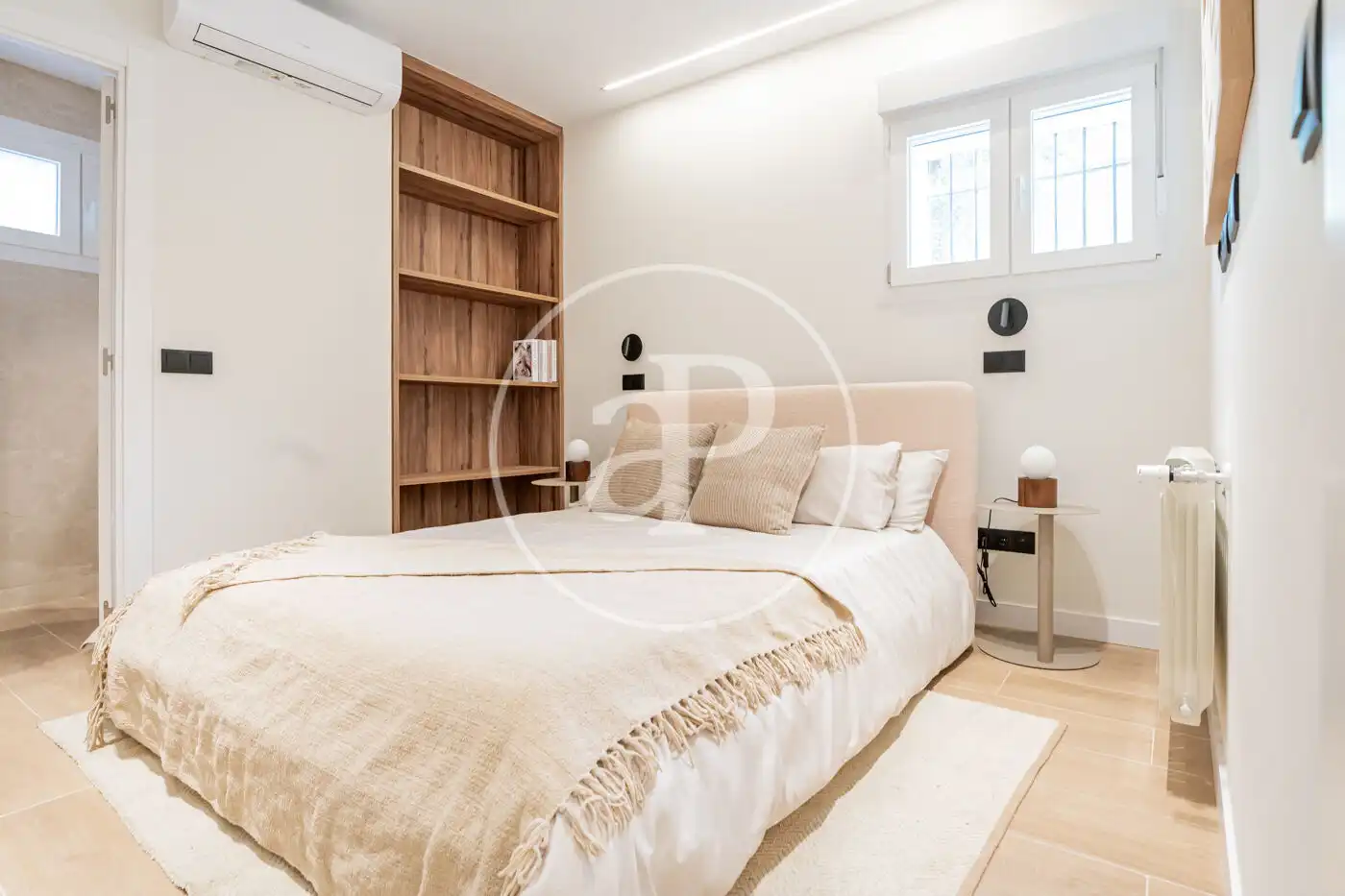 Bedroom of Flat for rent in Madrid  with Air Conditioner, Heating and Furnished