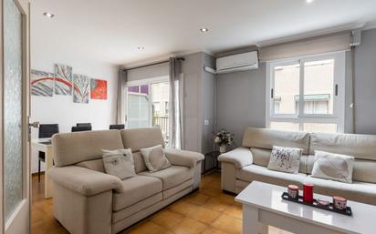 Living room of Flat for sale in  Valencia Capital  with Air Conditioner and Furnished