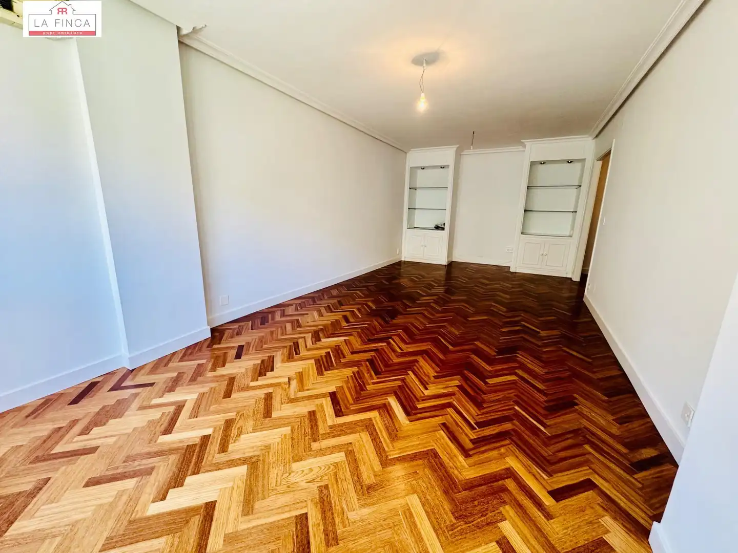 Sala de estar de Piso en venta en Málaga con Aire acondicionado, Parquet y Piscina comunitaria