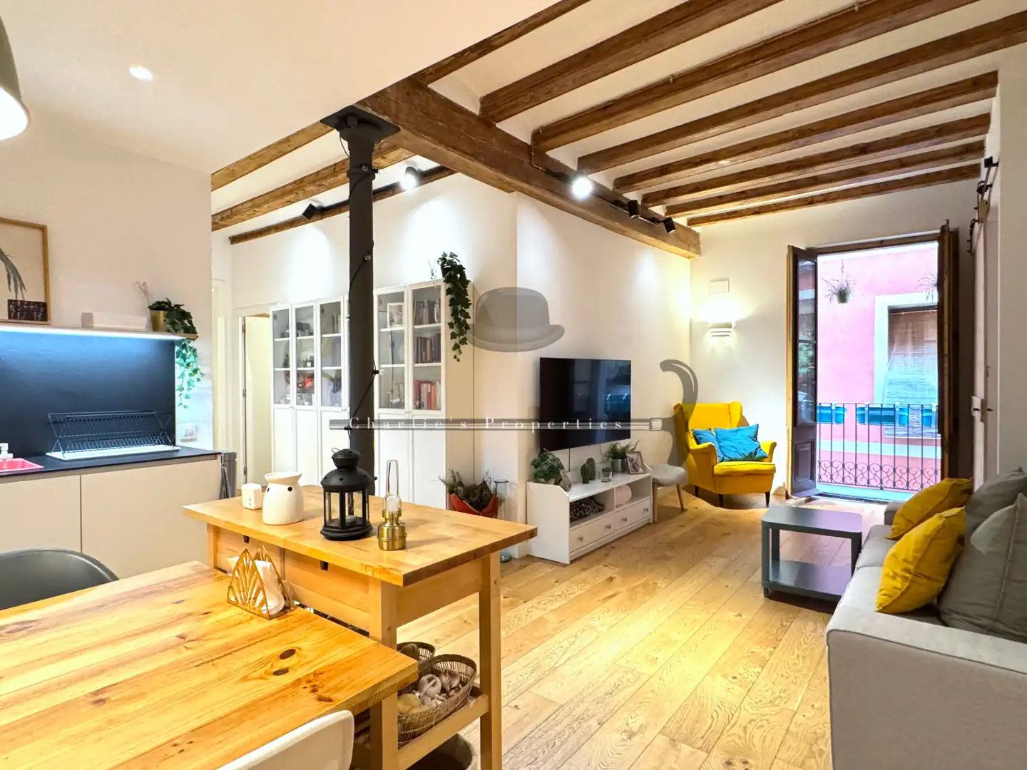 Sala d'estar de Apartament en venda en Barcelona amb Aire condicionat, Calefacció i Parquet