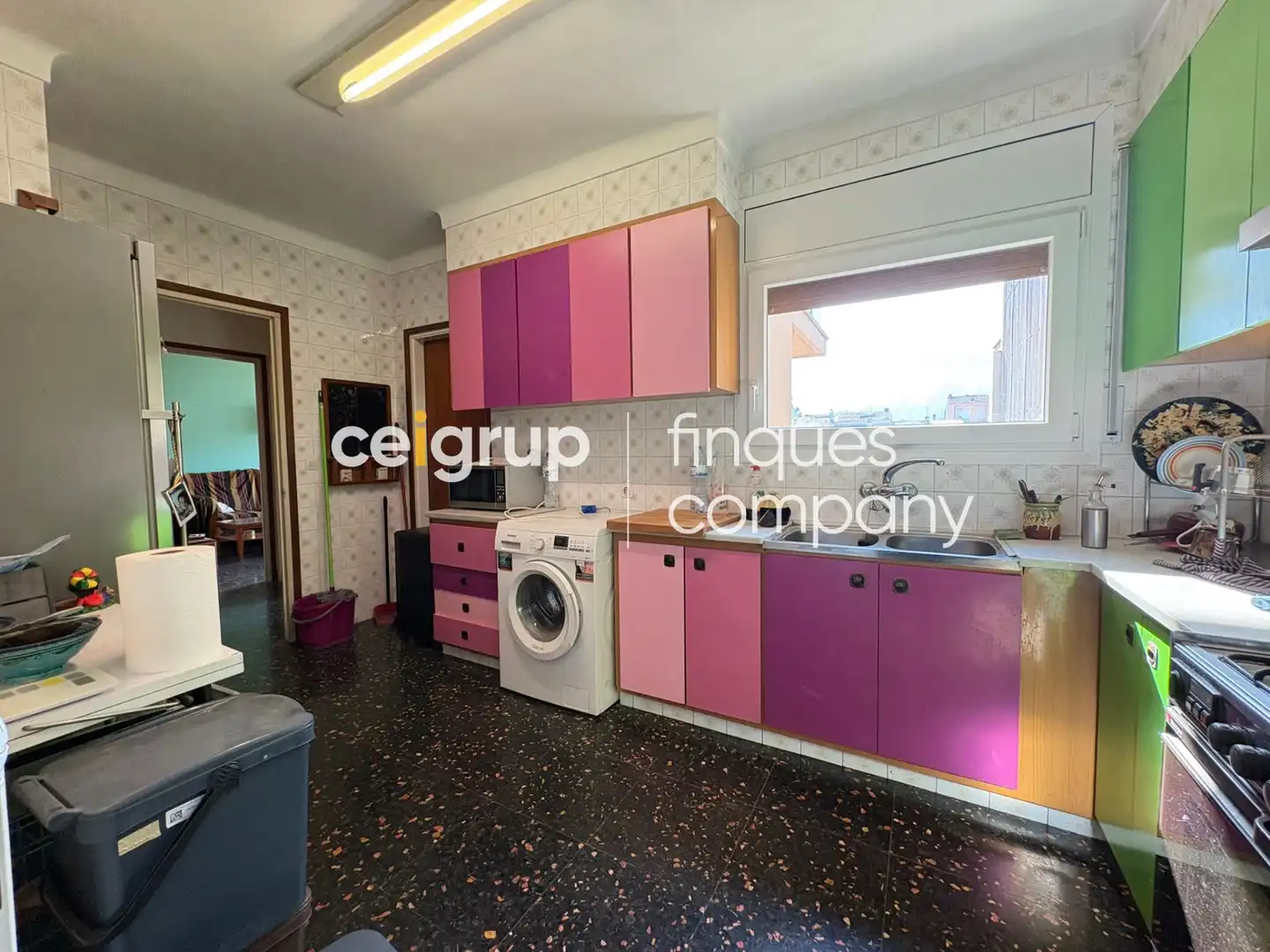 Cocina de Piso en venta en Sarrià de Ter con Calefacción y Terraza