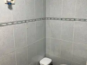 Bany de Pis de lloguer en Ronda amb Moblat