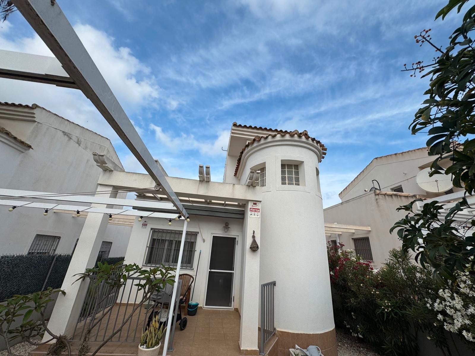 Exterior view of House or chalet for sale in San Fulgencio  with Air Conditioner, Heating and Private garden