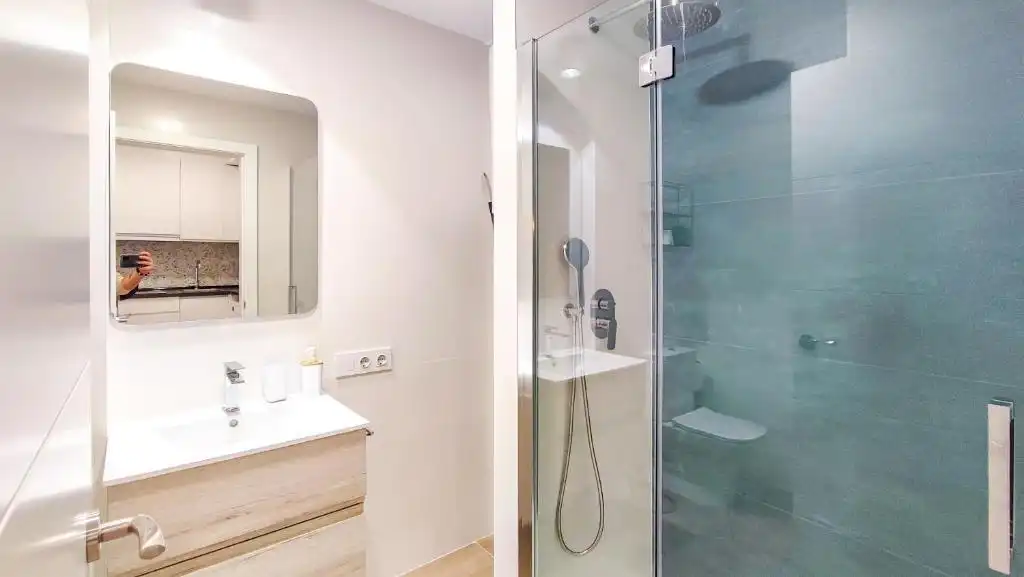 Bathroom of Apartments for sale in Marbella  with Air Conditioner, Heating and Private garden
