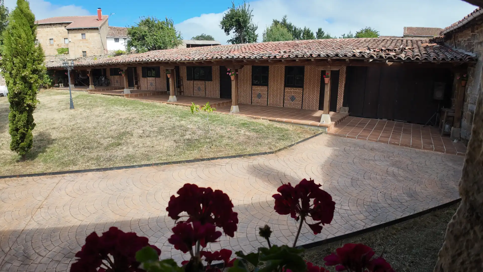 Vista exterior de Edificio en venta en Valderredible