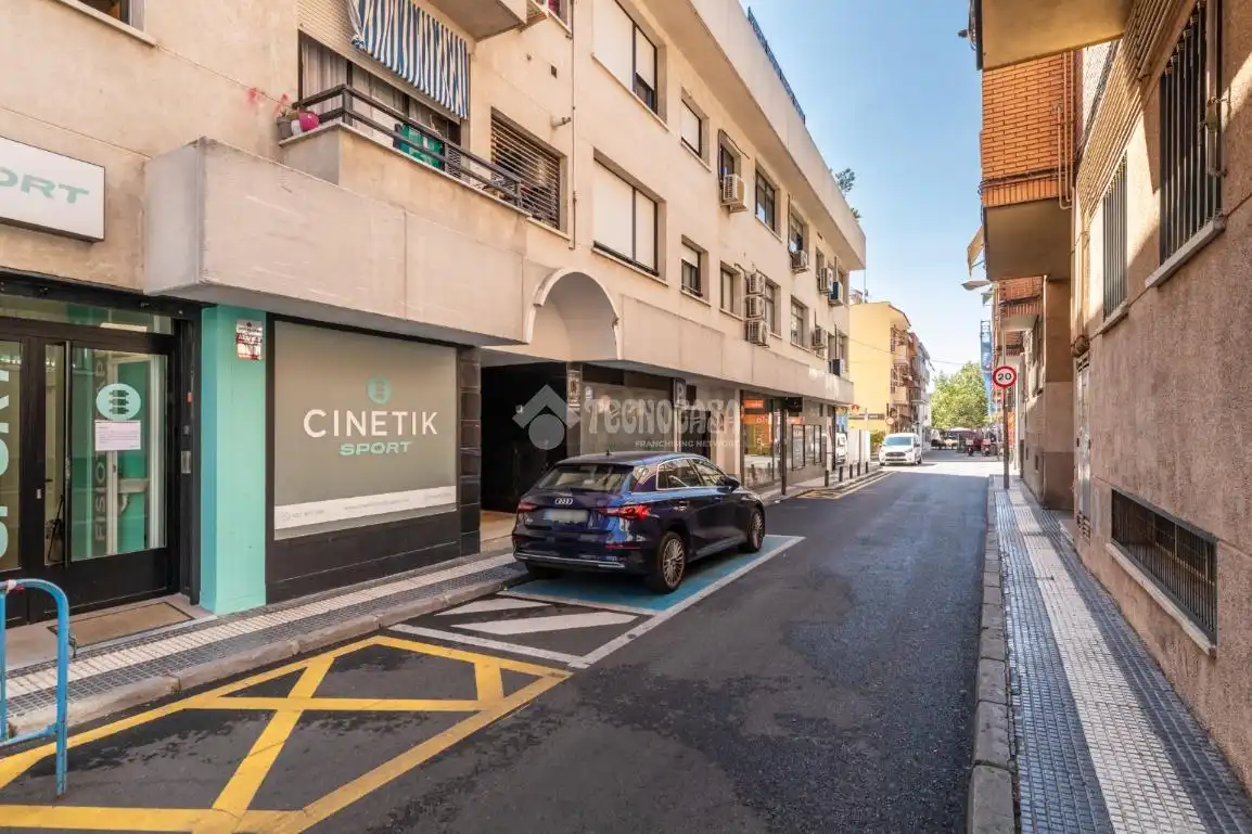 Vista exterior de Pis en venda en Majadahonda amb Calefacció i Terrassa