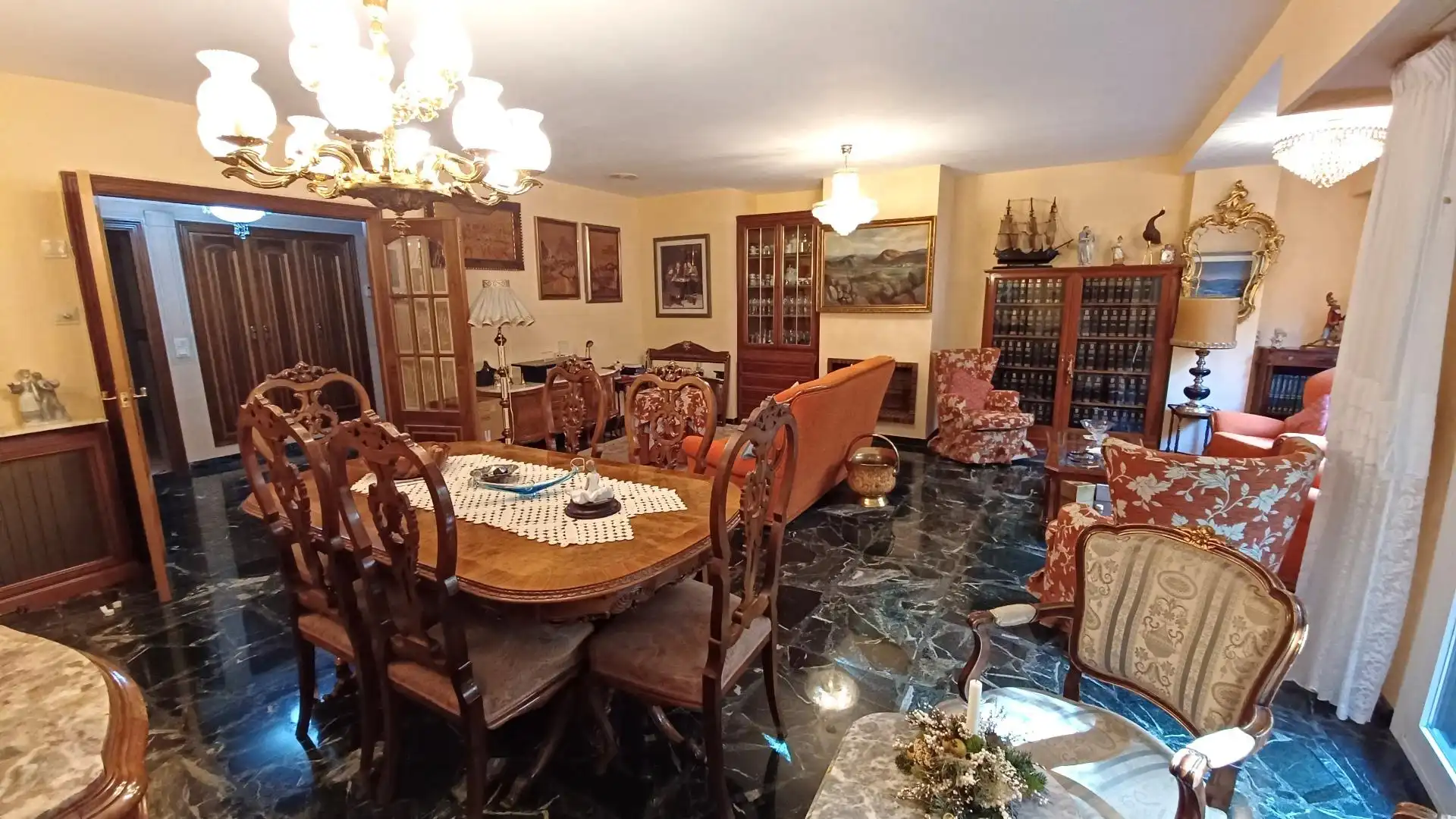 Piso con ascensor en venta en Extramurs, imagen 3