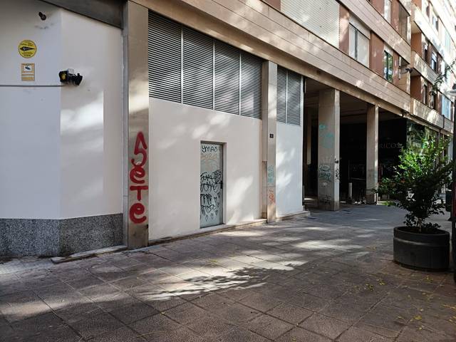 Local comercial en Alquiler en Carrer de Borguny en Santa Catalina