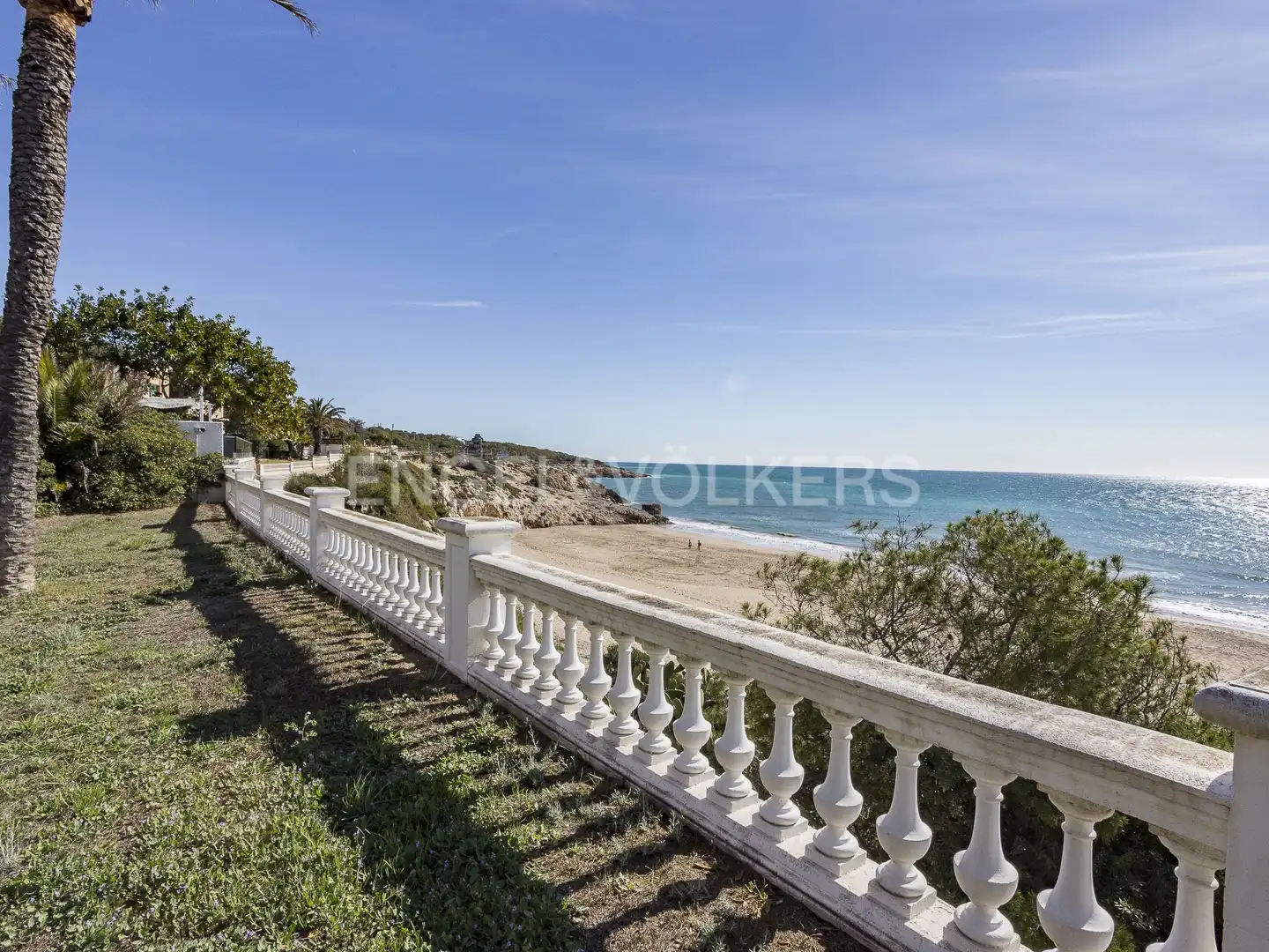 Exterior view of Houses for rent in Vilanova i la Geltrú  with Air Conditioner, Heating and Private garden