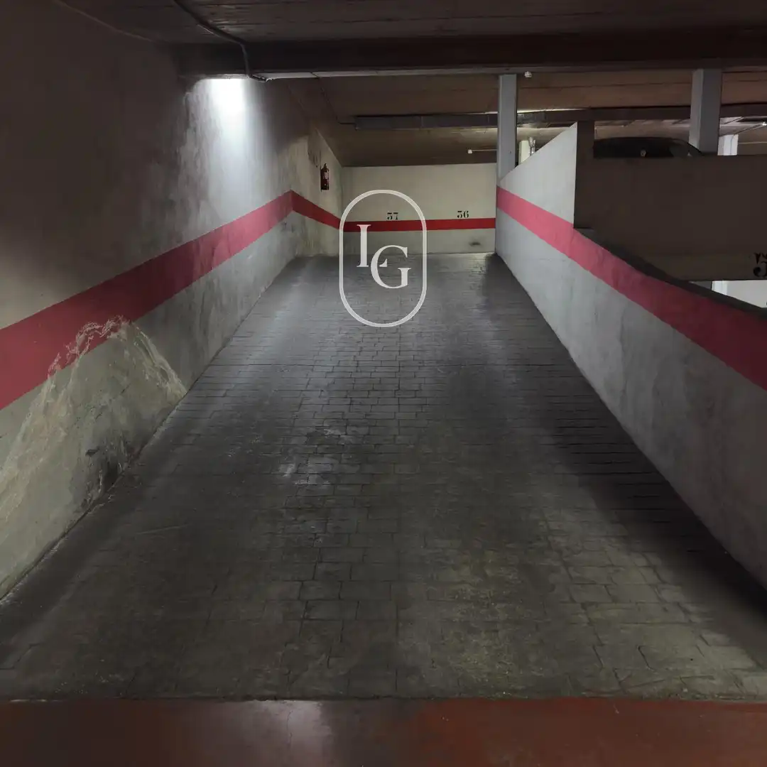Parking de Garaje en venta en Madrid con Alarma