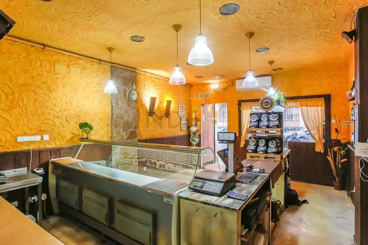 Business premises for sale in La Geltrú - Sant Jordi