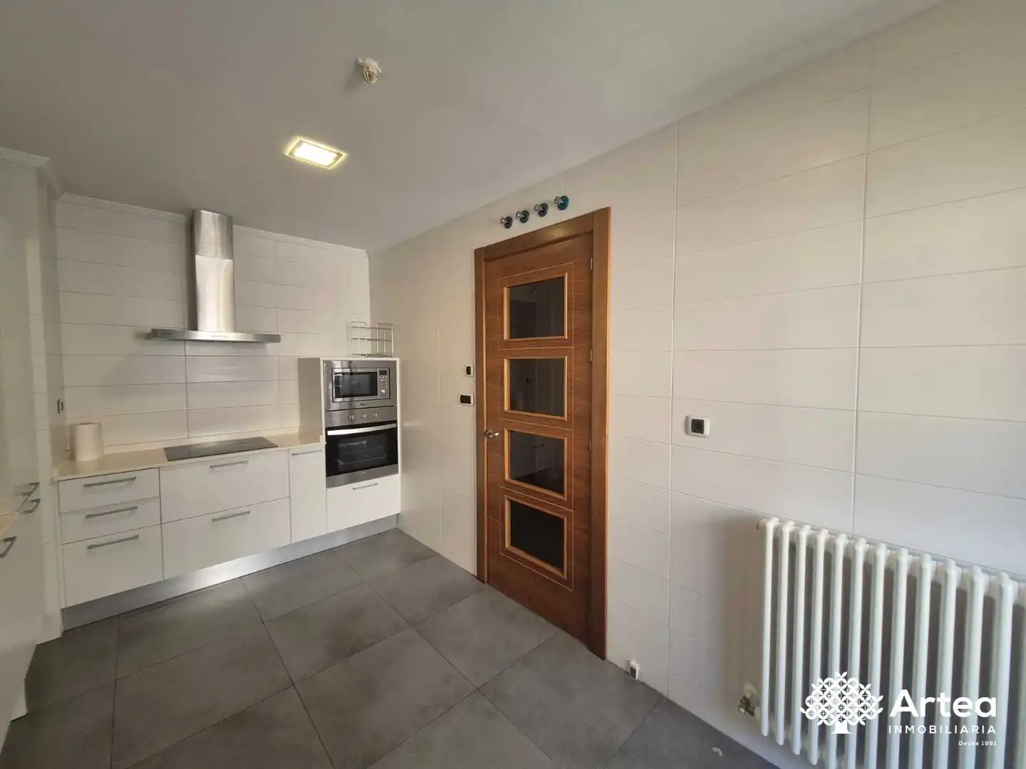 Cocina de Piso de alquiler en Bilbao  con Calefacción, Jardín privado y Horno