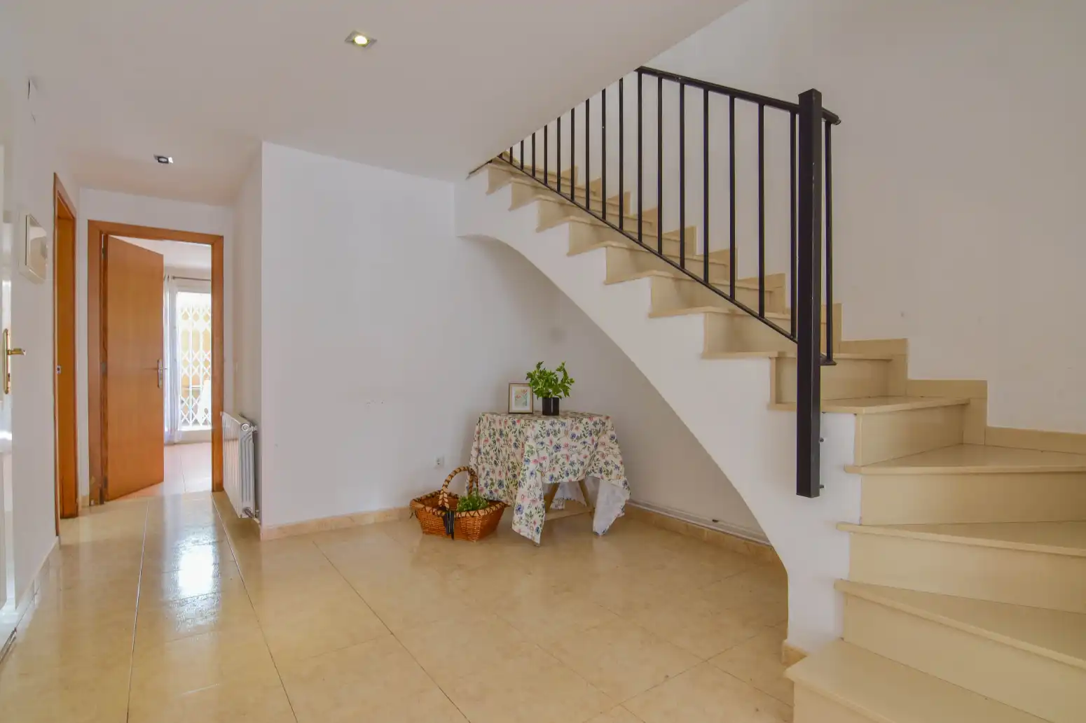 Detached homes for sale in Emperador  with Heating, Terrace and Balcony