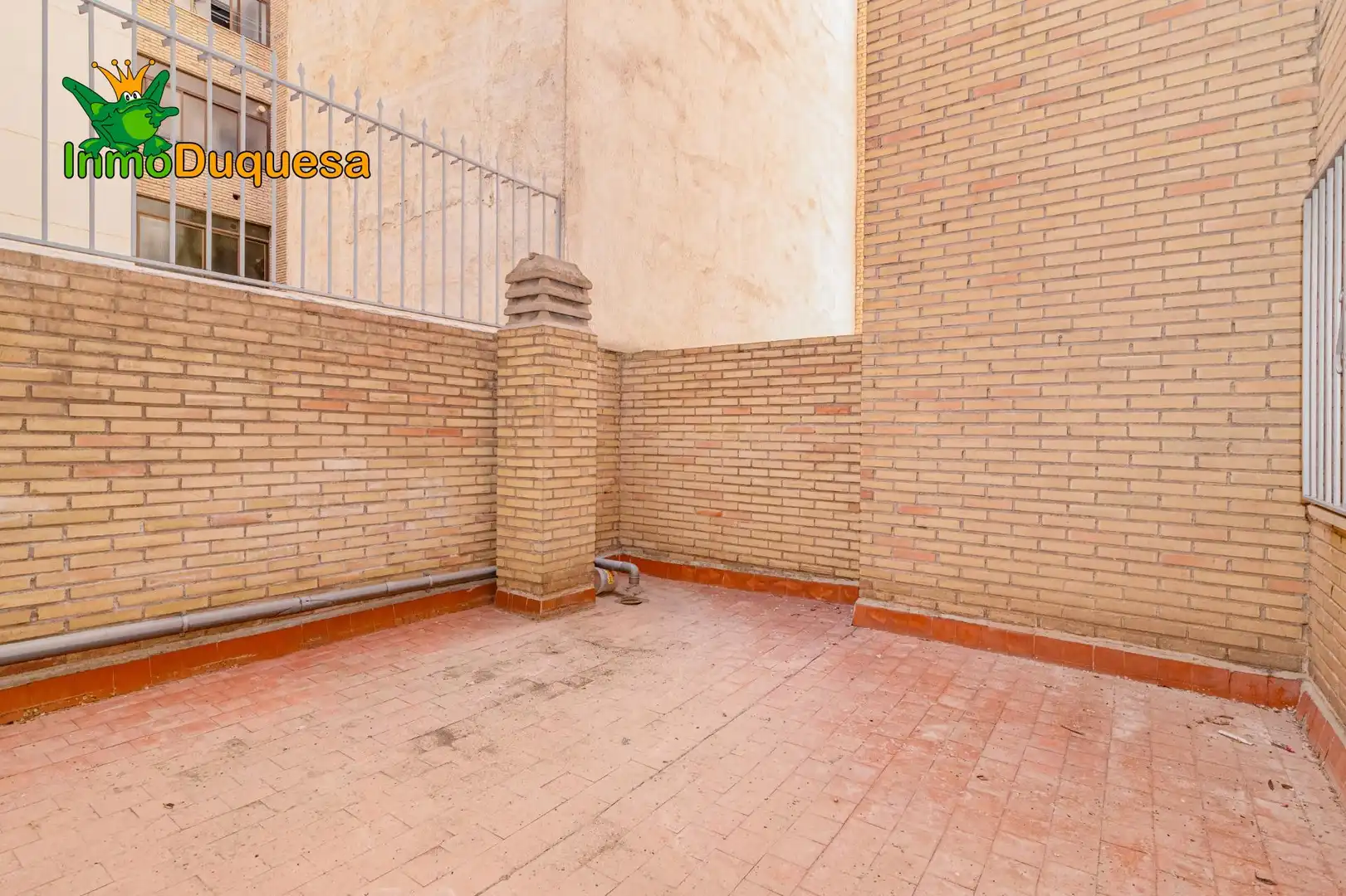 Flat with terrace for sale in Beiro, imagen 2