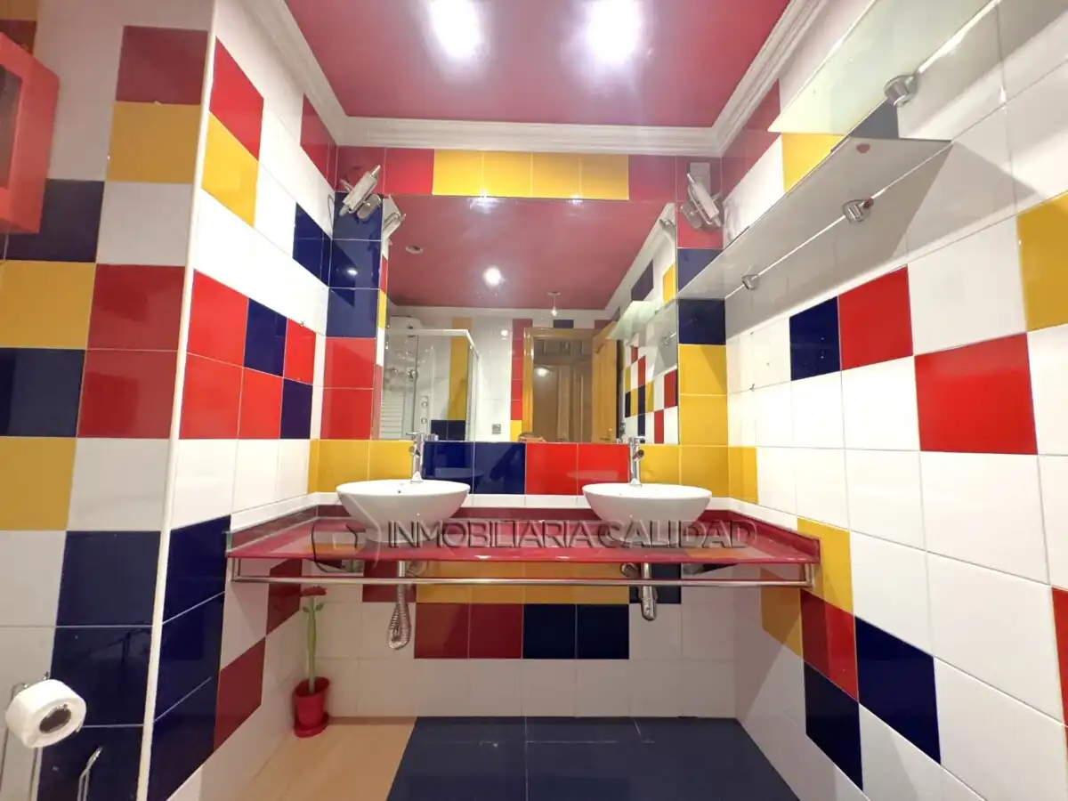Bathroom of Houses for sale in Burgos  with Heating