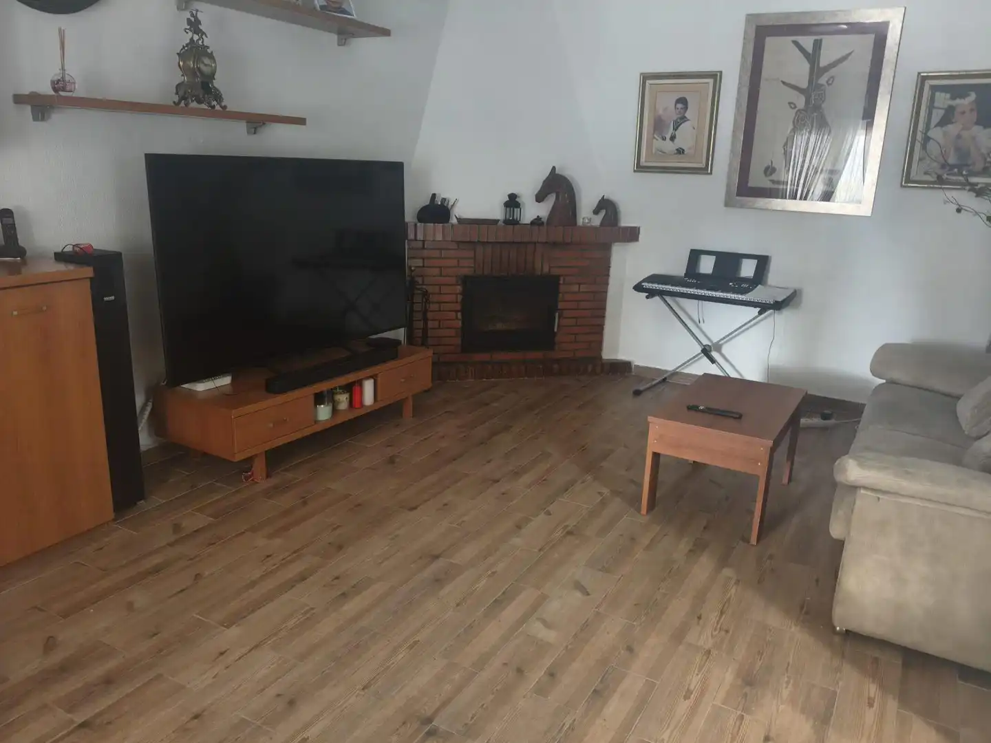 Sala d'estar de Casa o xalet en venda en Chiclana de la Frontera amb Aire condicionat, Jardí privat i Traster
