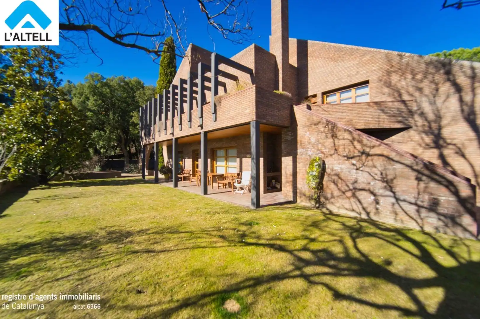 Vista exterior de Casa o xalet en venda en L'Ametlla del Vallès amb Aire condicionat, Calefacció i Jardí privat