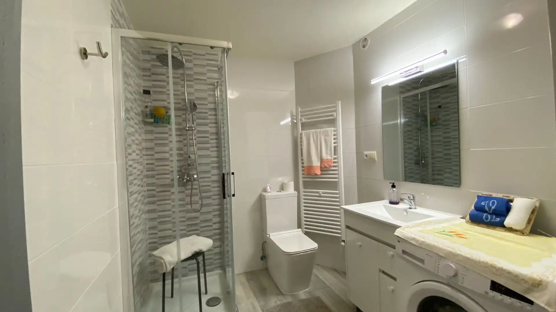 Bathroom of Houses for sale in Cangas de Onís  with Heating and Private garden
