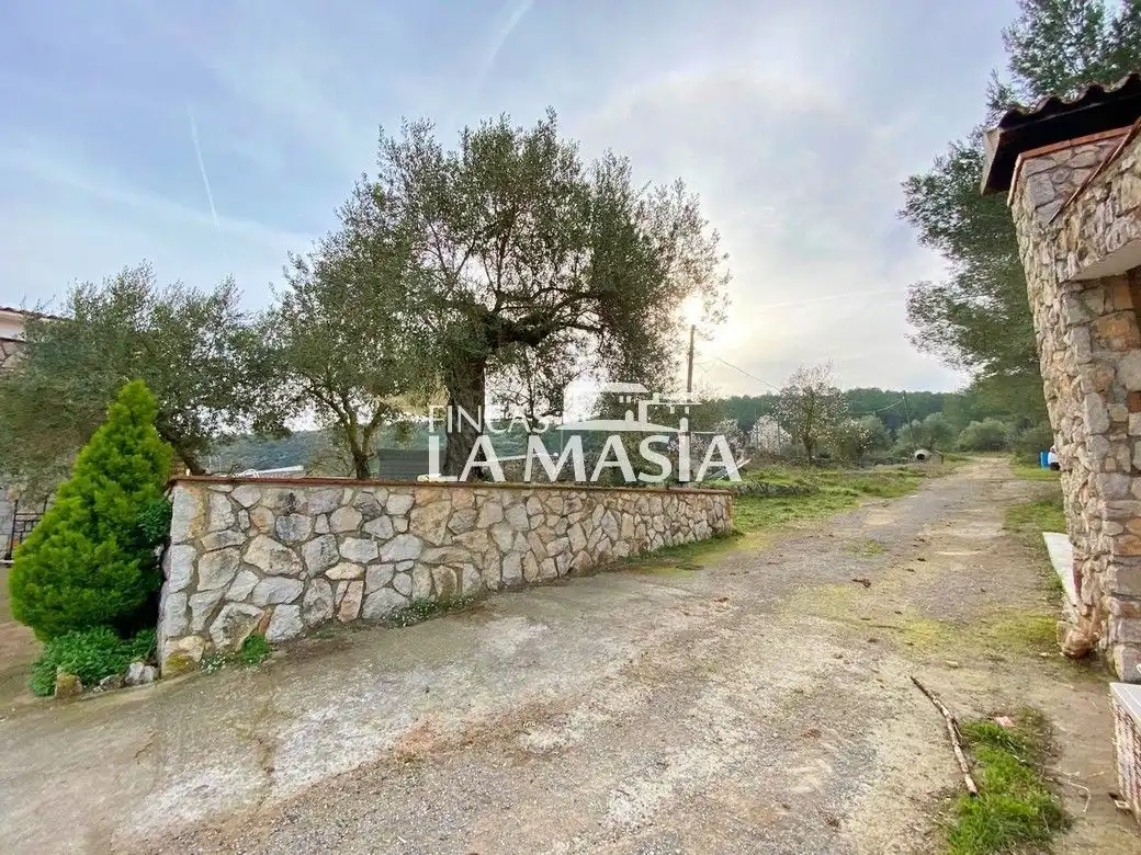 Finca rústica en venda en Canyelles amb Aire condicionat, Jardí privat i Traster