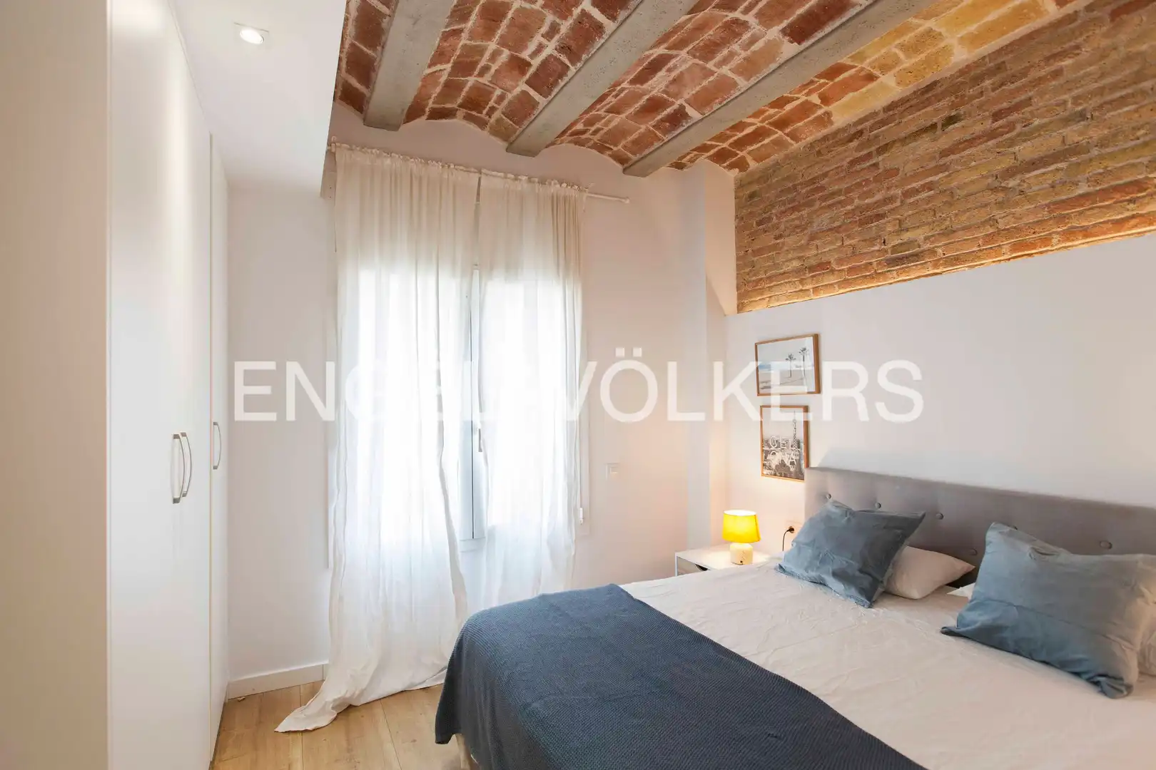 Schlafzimmer von Wohnung zum Verkauf in Barcelona mit Klimaanlage, Heizung und Parkett