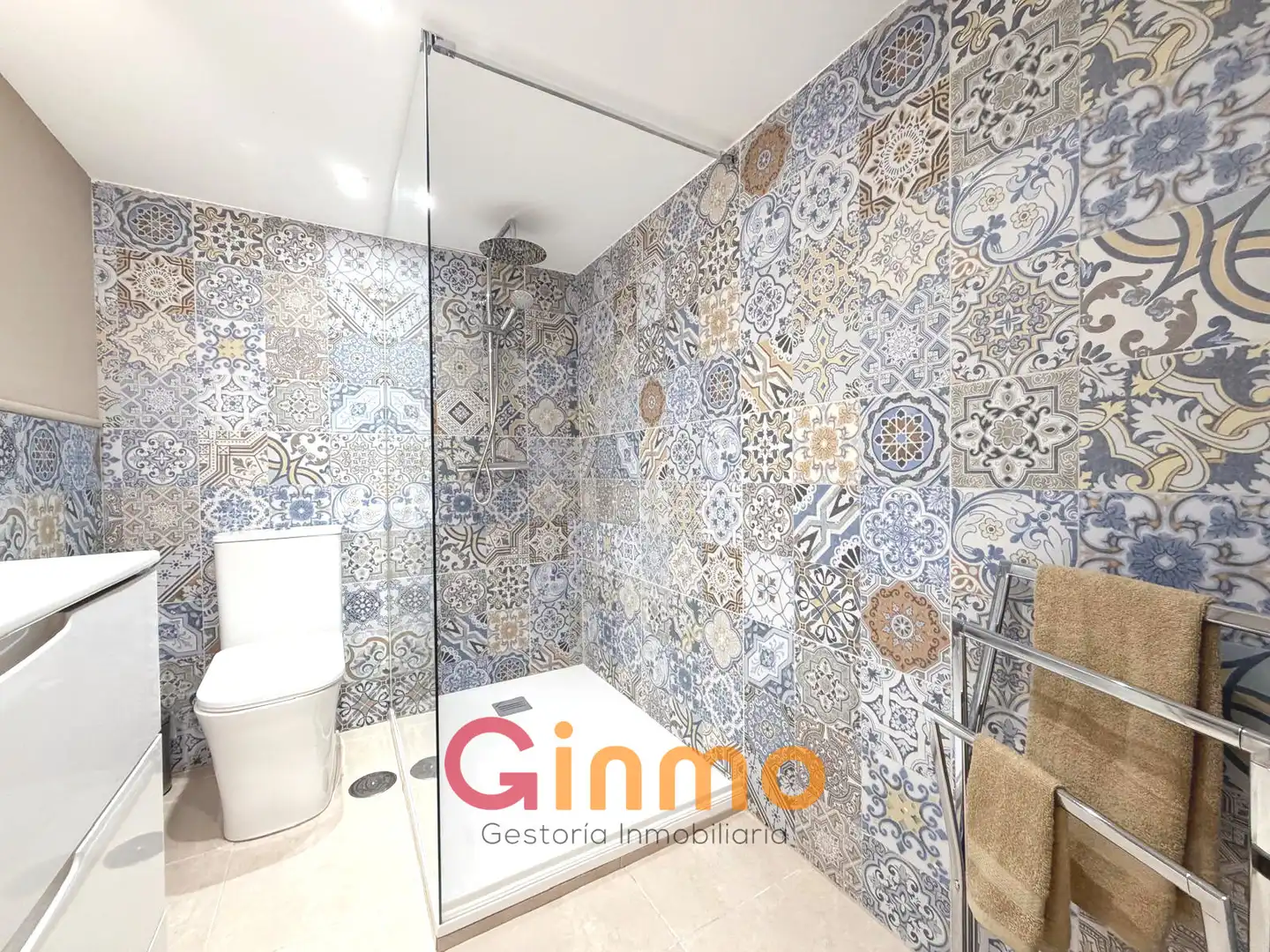 Badezimmer von Wohnung zur Miete in Madrid mit Klimaanlage, Heizung und Möbliert