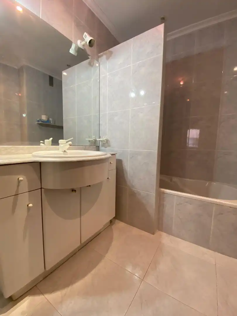 Baño de Piso en venta en Albacete con Aire acondicionado, Calefacción y Parquet