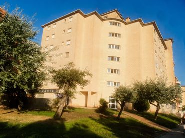 Flat with lift for sale in Plaça Cerdanya 8