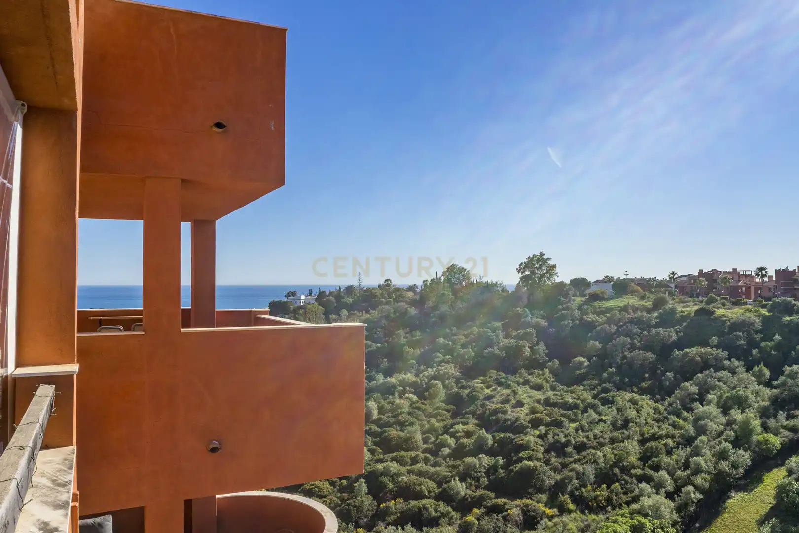 Außenansicht von Wohnung zum Verkauf in Marbella mit Balkon und Gemeinschaftspool