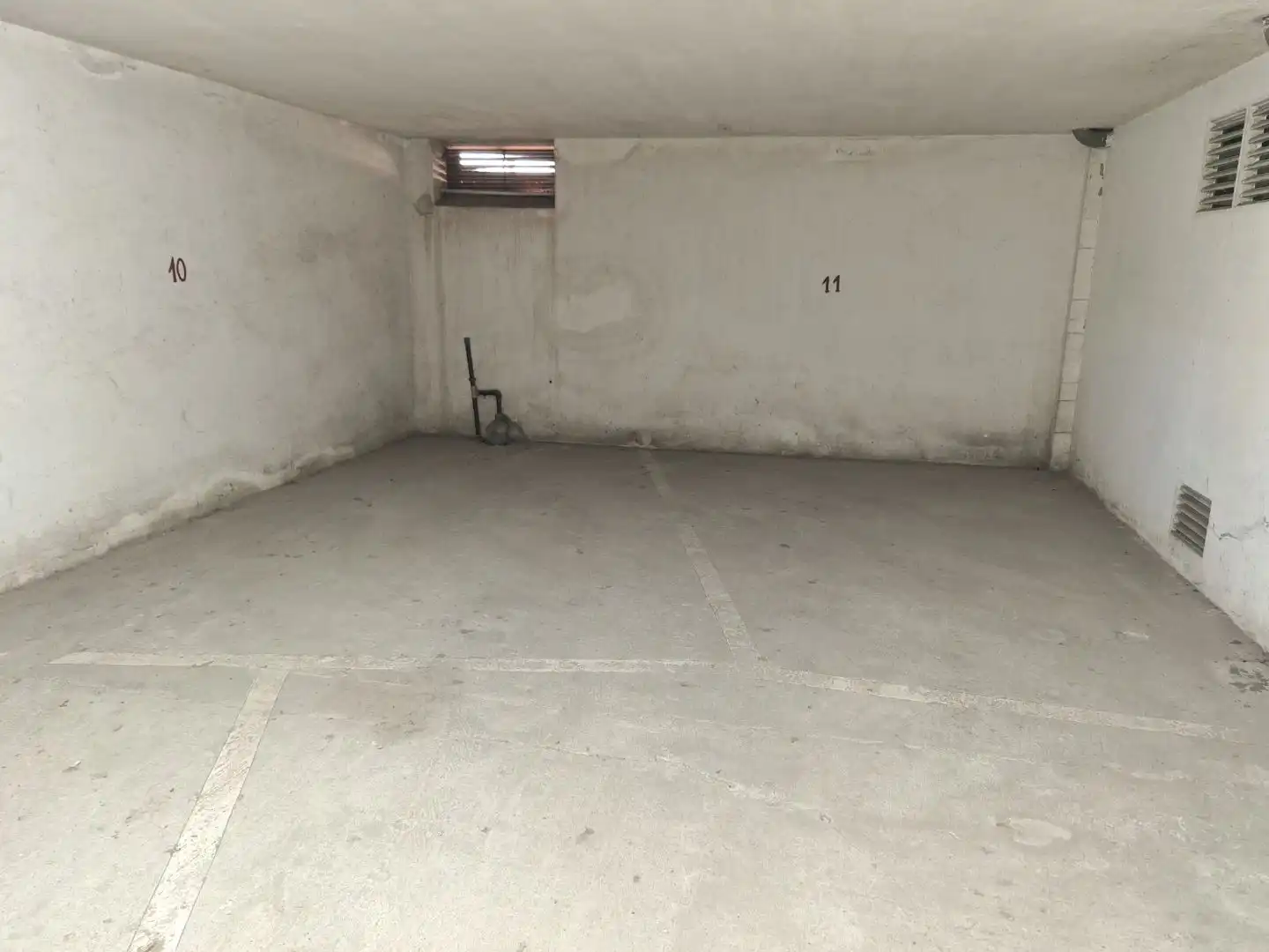 Garage for sale in Bertamirans
