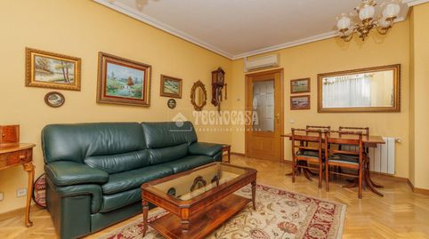 Foto 2 de Piso en venta en Pueblo Nuevo, Madrid Capital