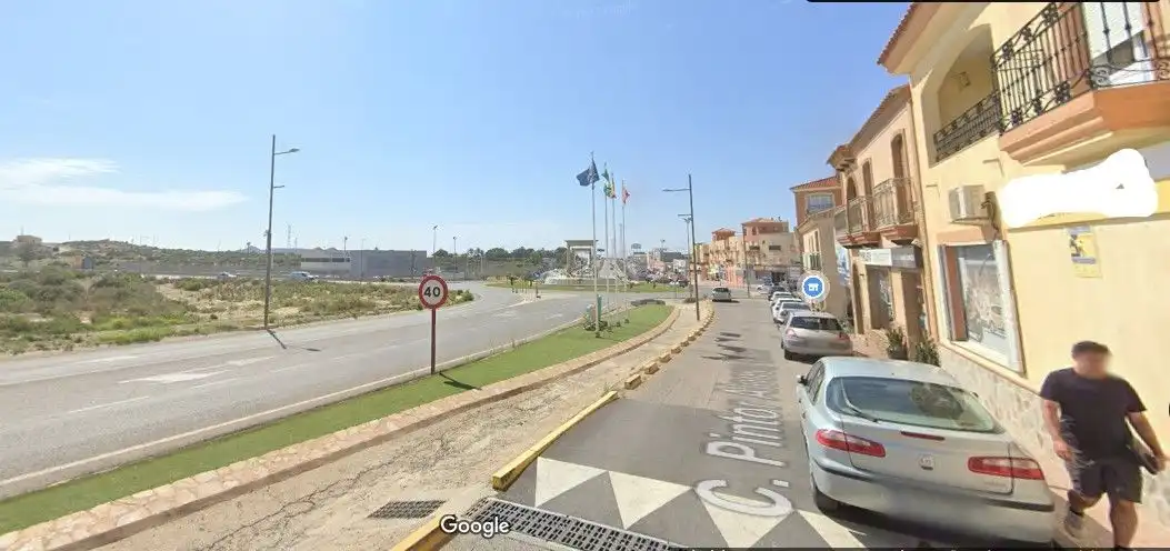 Local de lloguer en Vera amb Aire condicionat