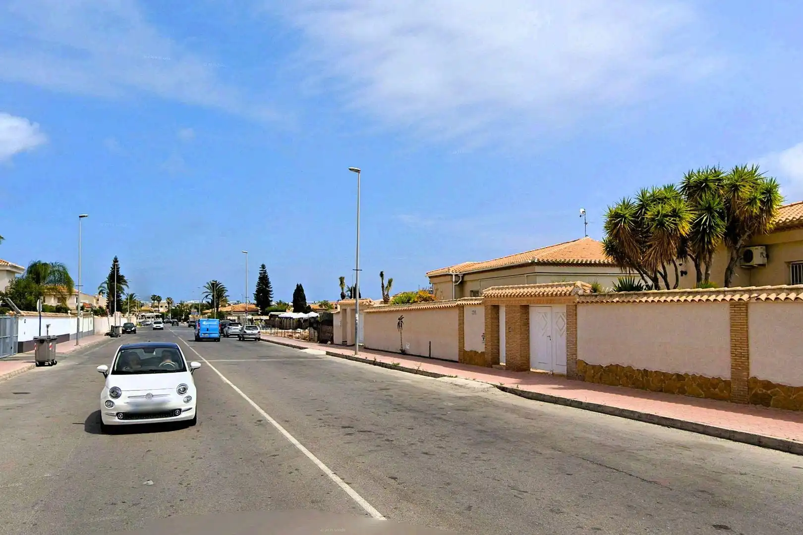 Vista exterior de Casa o xalet en venda en Orihuela amb Aire condicionat, Calefacció i Jardí privat