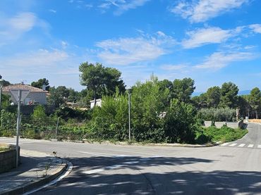 Terreno residencial en venta en Calle Dels Crisantems